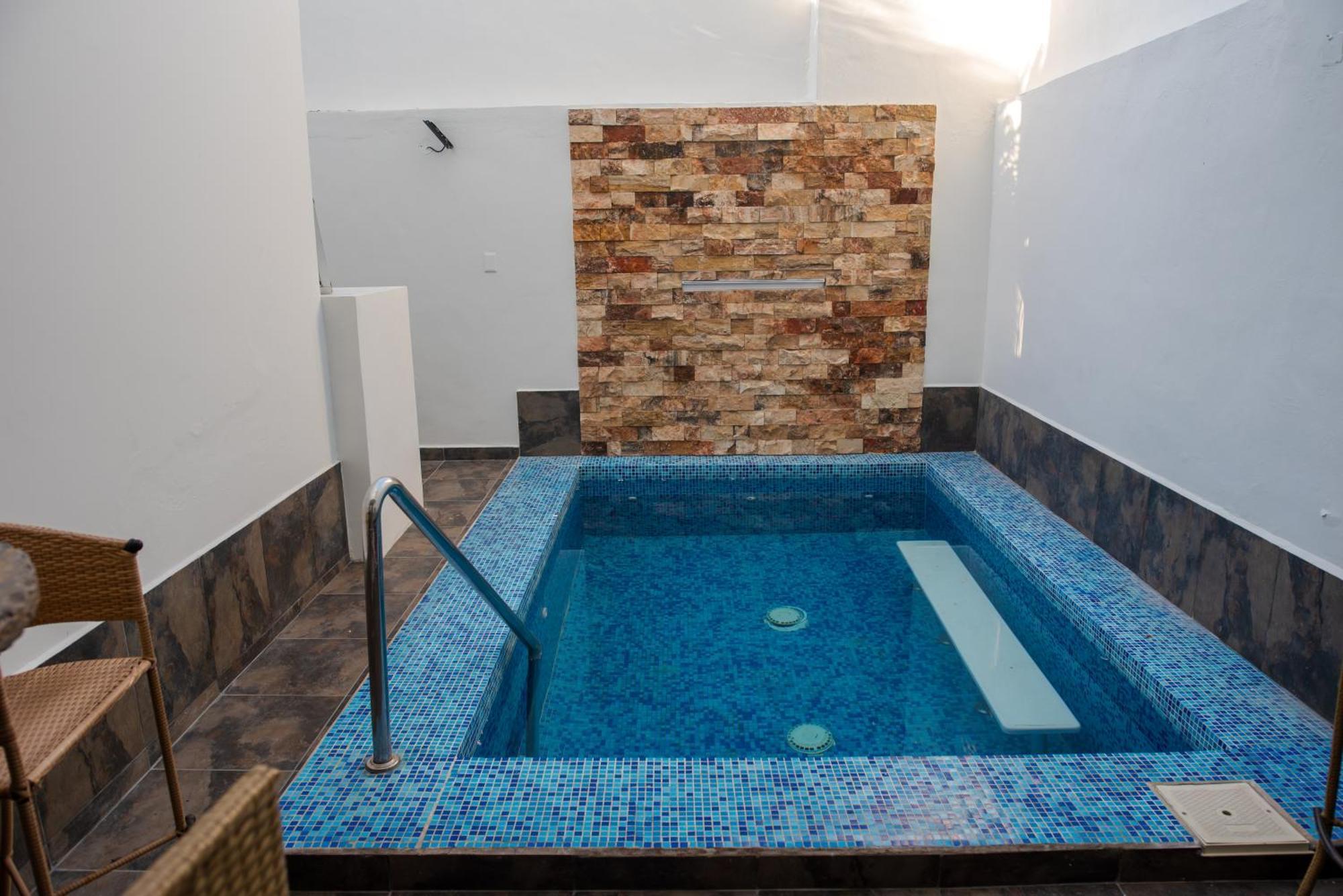 2Br-3Ba Condo Block From Beach W Rooftop Jacuzzi Mazatlán Extérieur photo