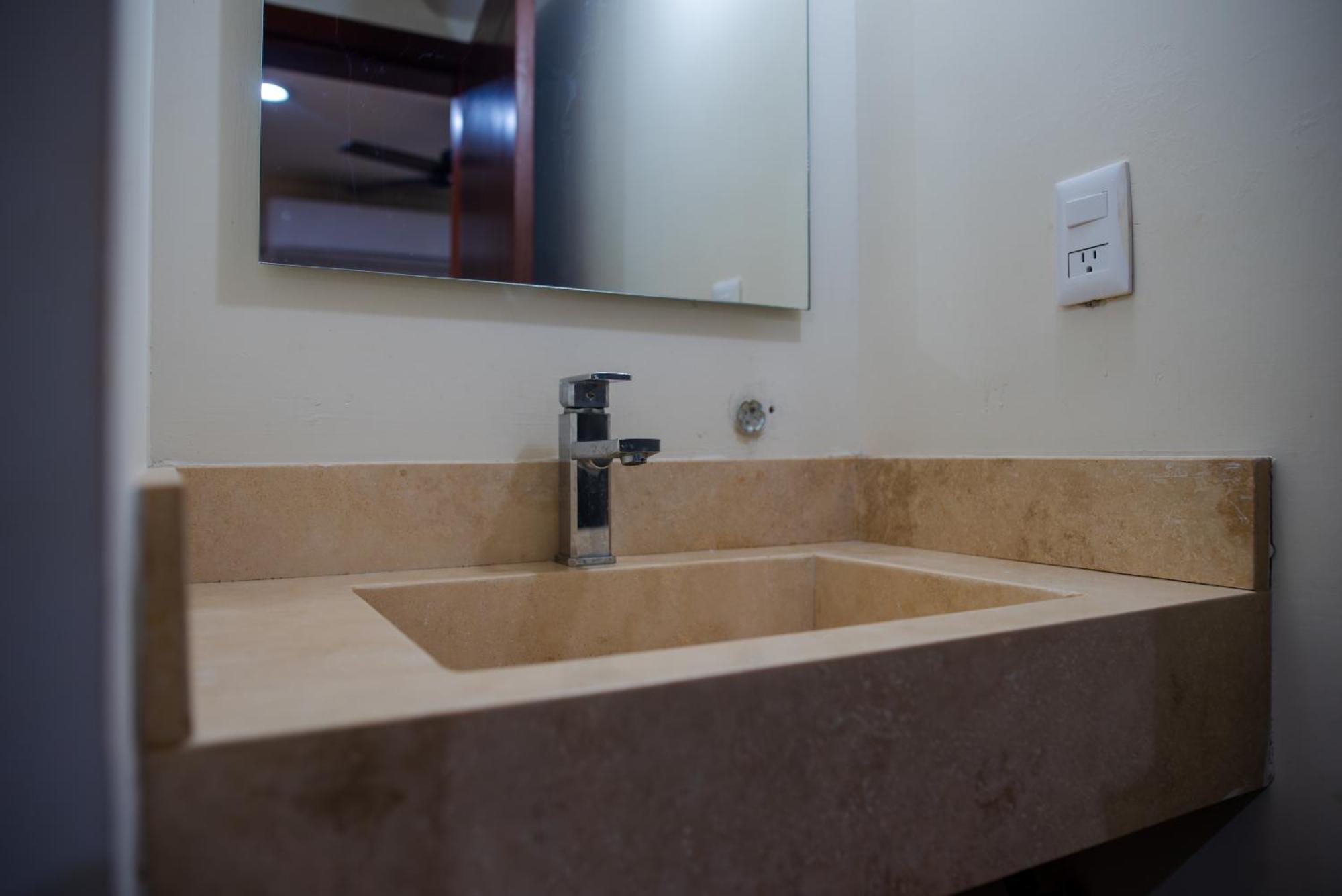 2Br-3Ba Condo Block From Beach W Rooftop Jacuzzi Mazatlán Extérieur photo